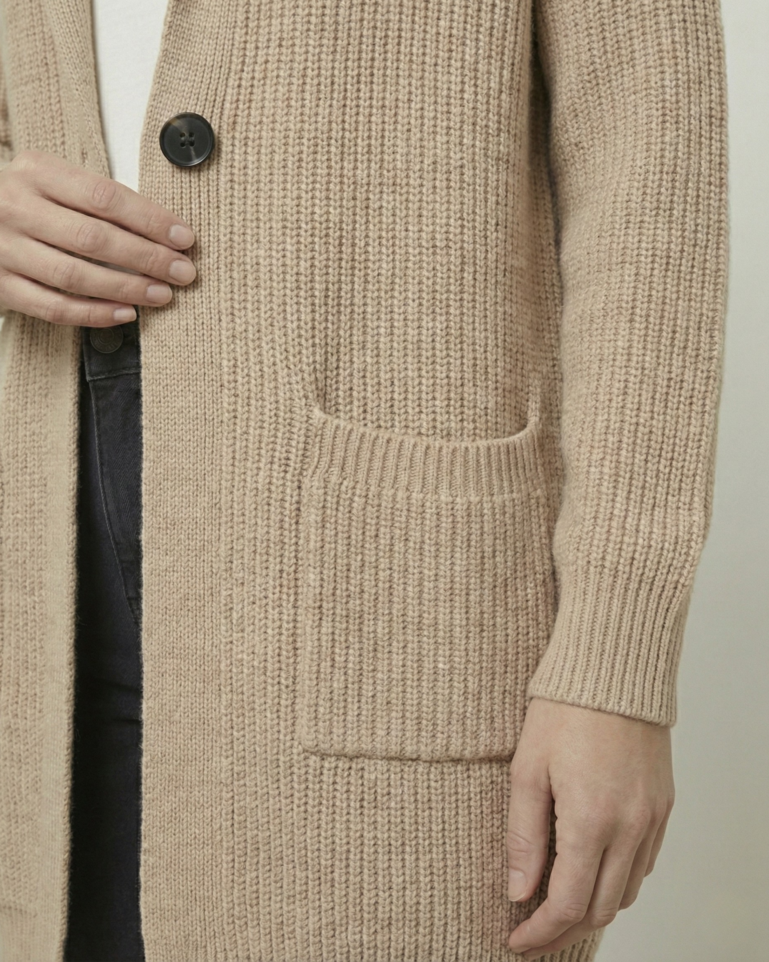 ASARA - Elegant Knit Cardigan