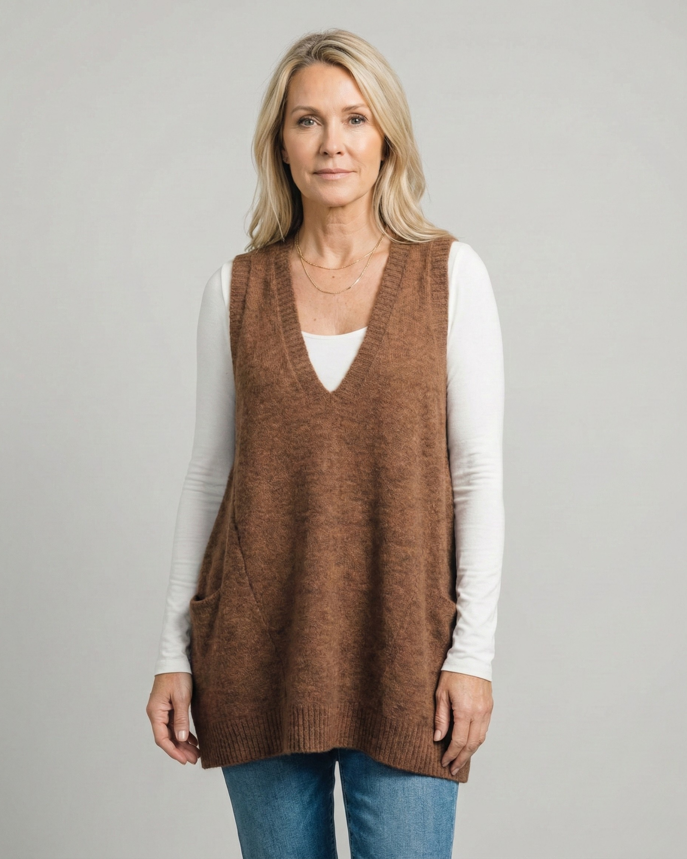 AROLA - Cozy Knit Vest