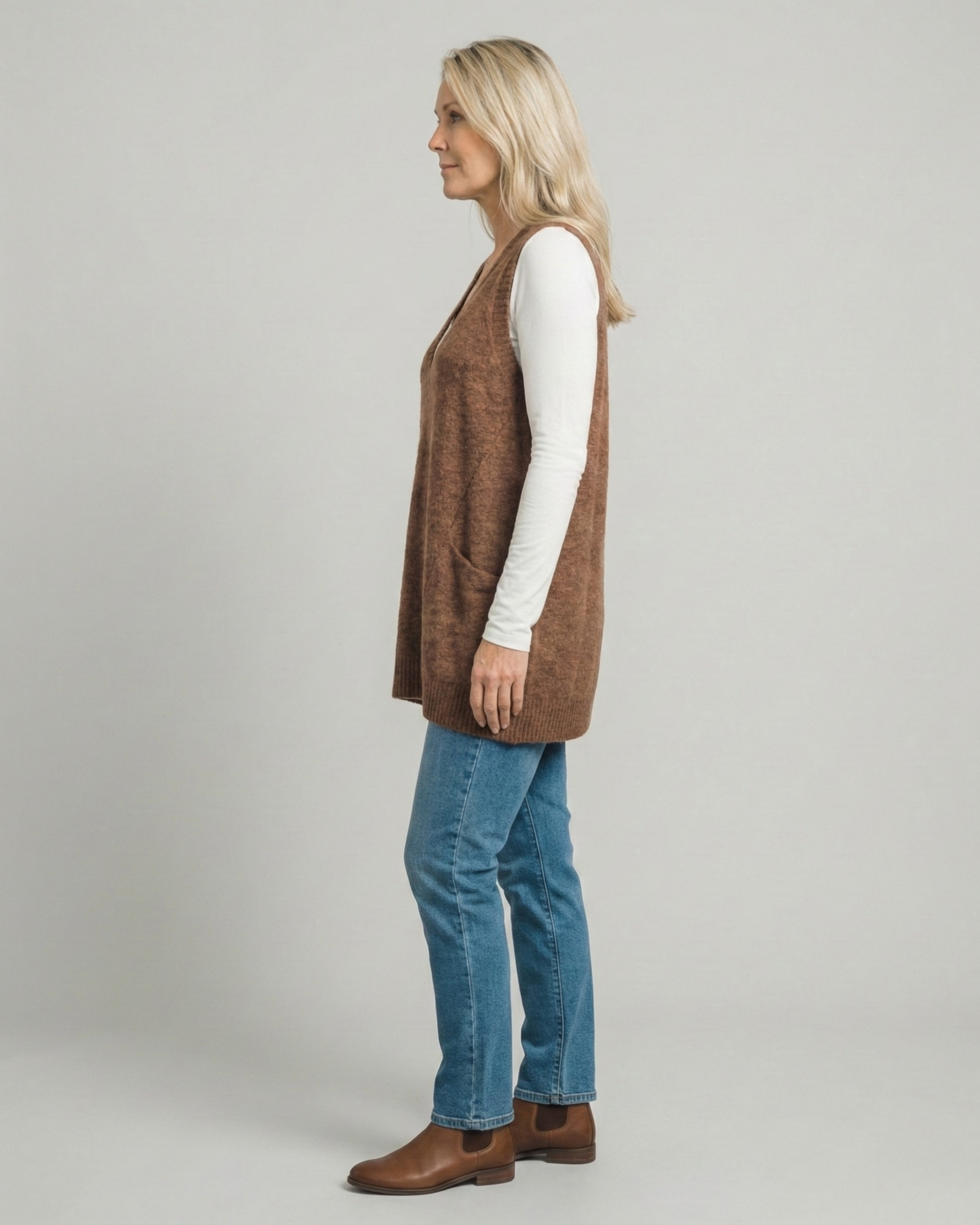 AROLA - Cozy Knit Vest