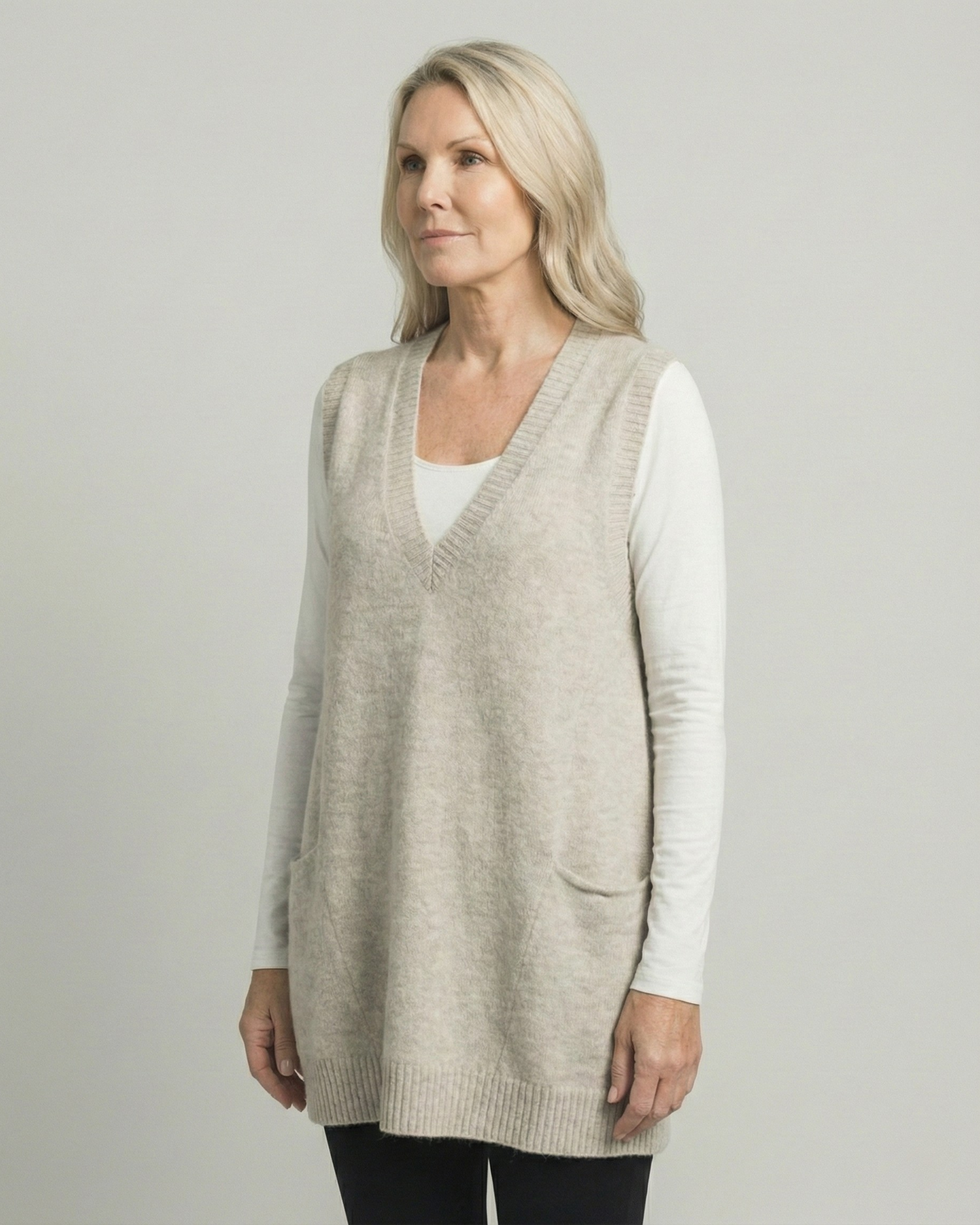 AROLA - Cozy Knit Vest