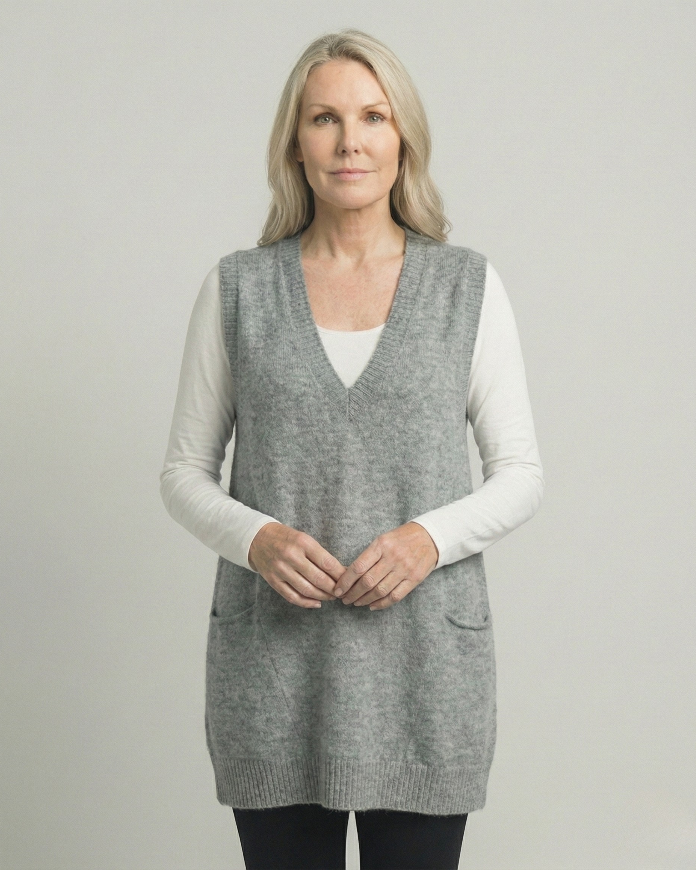 AROLA - Cozy Knit Vest