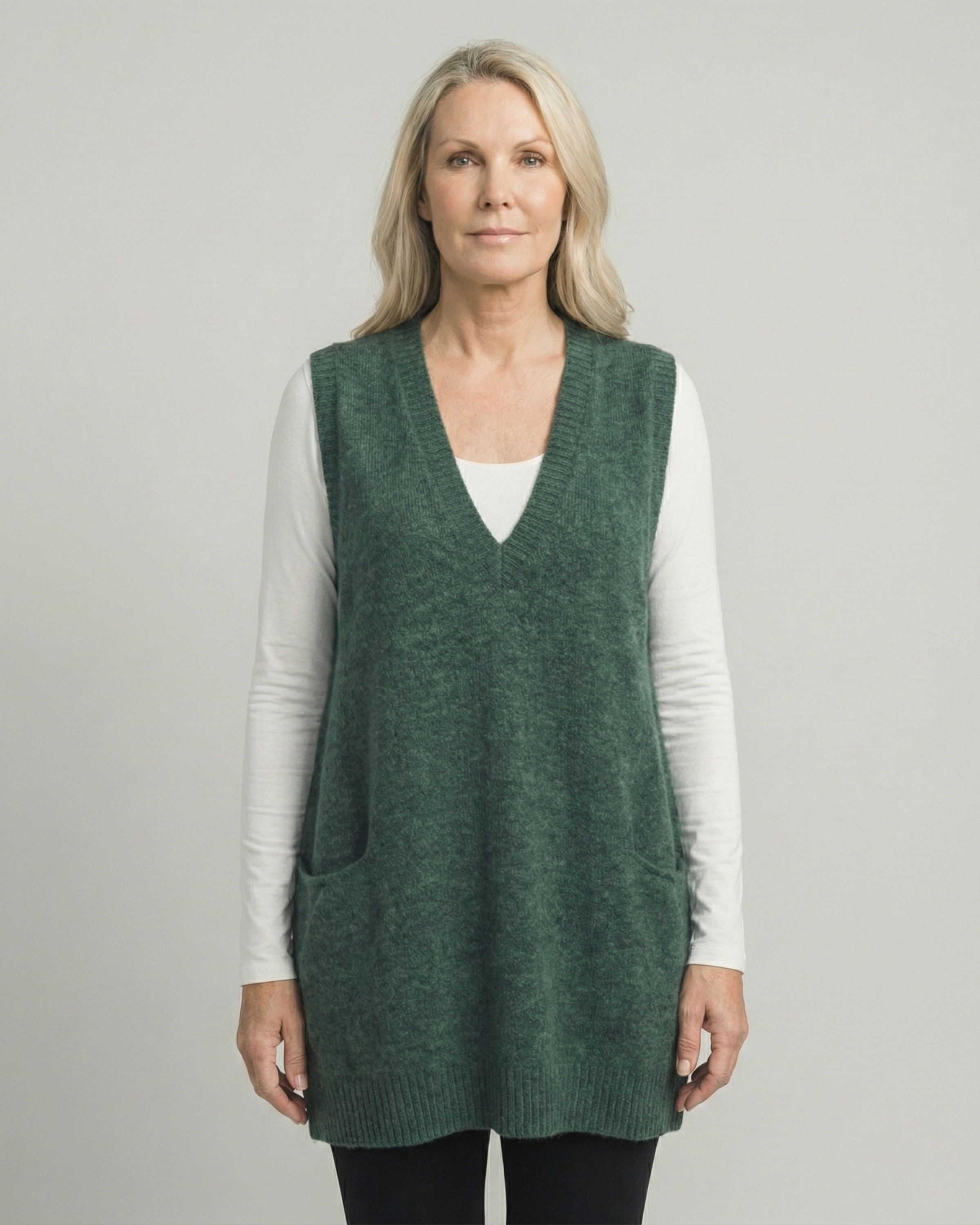 AROLA - Cozy Knit Vest